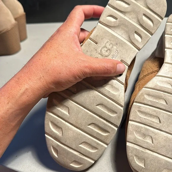 UGG Treadlite leather walking shoes - Picture 4 of 5